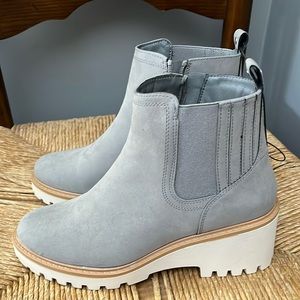 Maurice’s SuperCush Colby Chelsea Boot women’s size 9m.